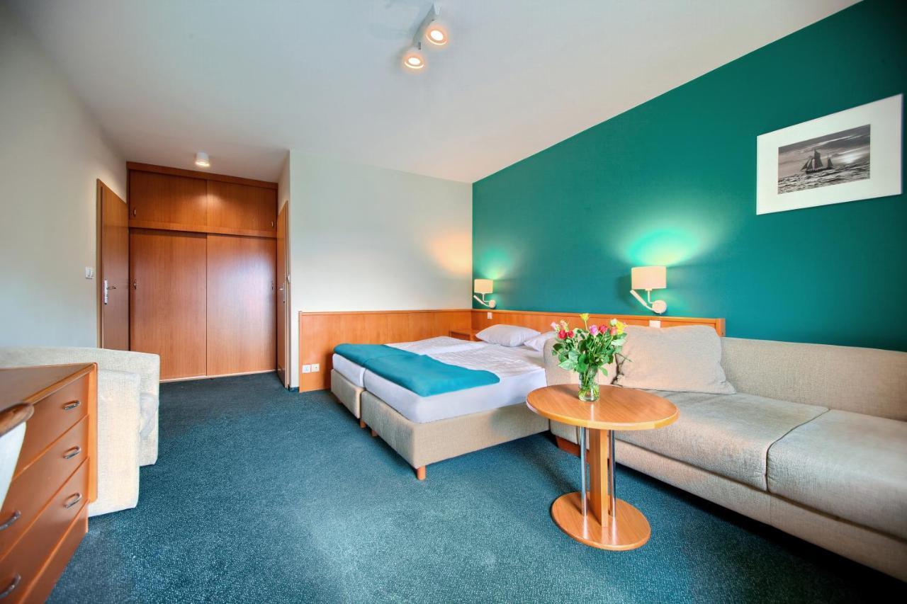 Hotel Taaakaryba à Kołobrzeg Extérieur photo