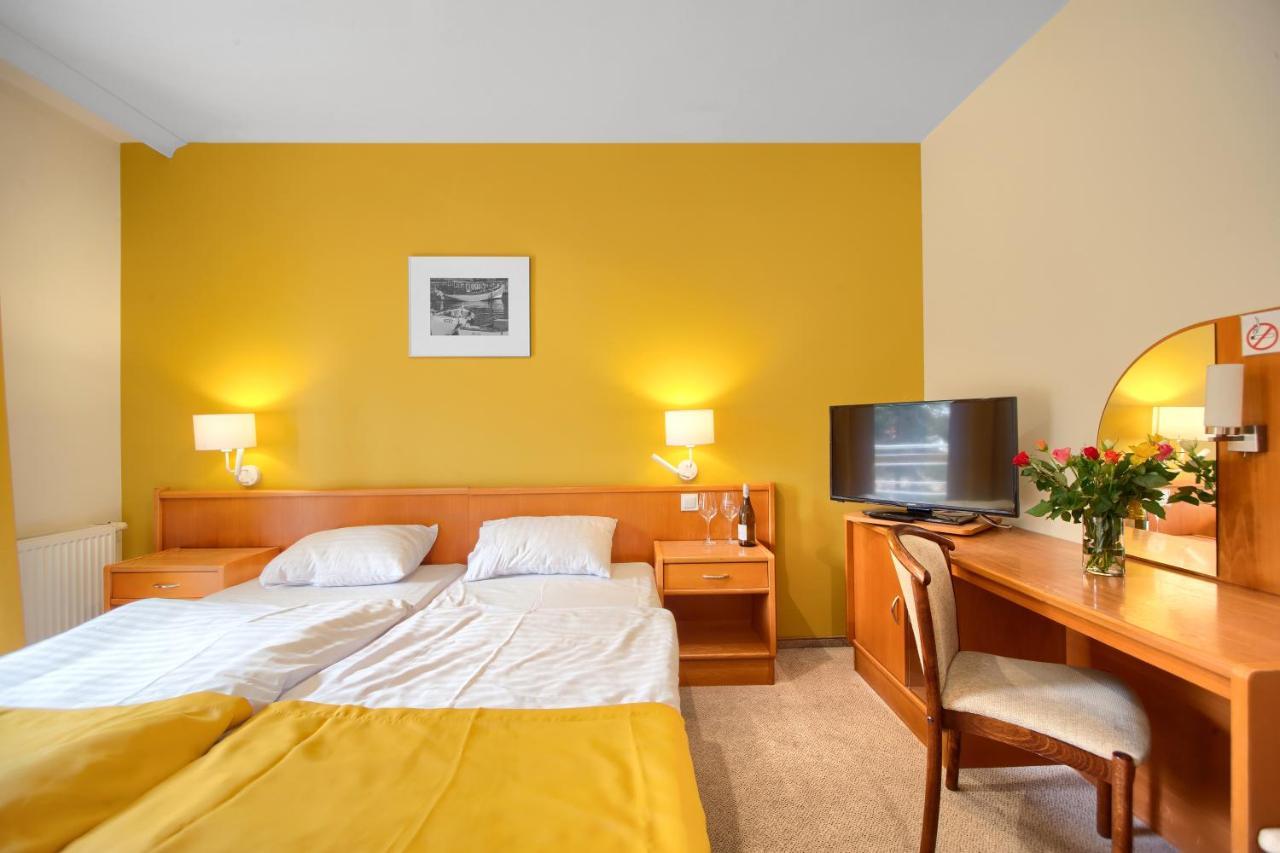 Hotel Taaakaryba à Kołobrzeg Extérieur photo