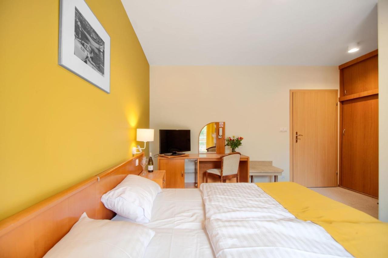 Hotel Taaakaryba à Kołobrzeg Extérieur photo