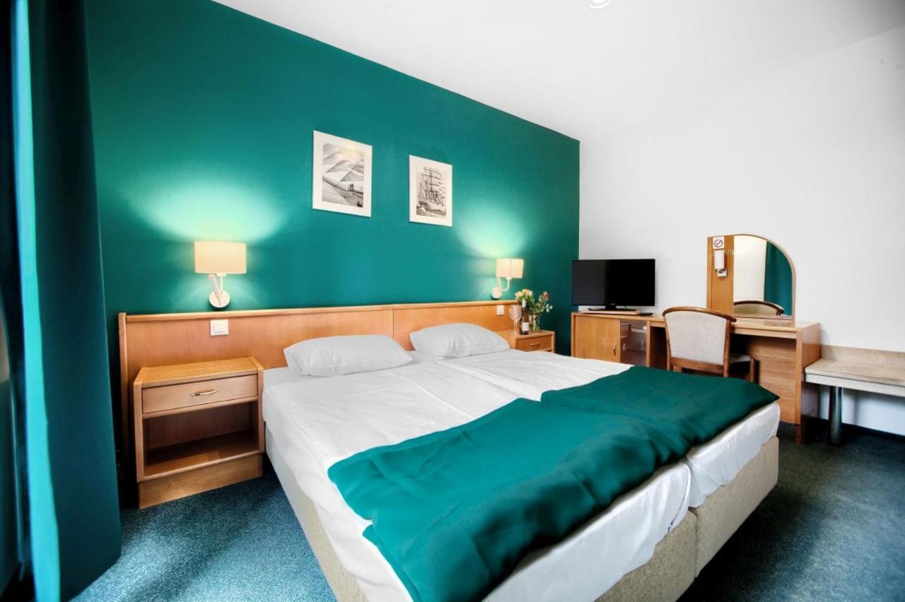 Hotel Taaakaryba à Kołobrzeg Extérieur photo