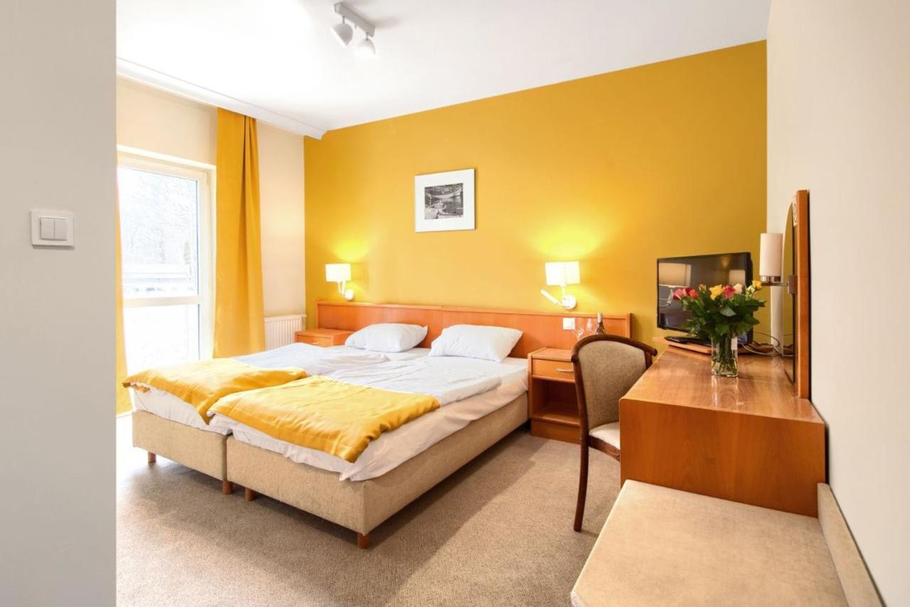 Hotel Taaakaryba à Kołobrzeg Extérieur photo